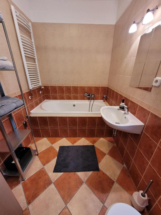 Hb Downtown Sunny Apartman Budapest Ngoại thất bức ảnh